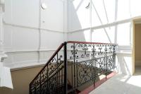 Modern Studio with Air Conditioning Close to the Centre by Noclegi Renters - Chambres d’hôtes