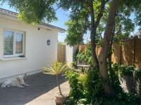 To The Beach! - Bed and Breakfast