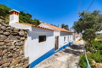 Casa Limao old city Aljezur charming house with private patio and marvelous view - Chambres d'hôtes Aljezur