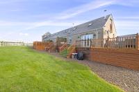 JOIVY Greenknowes Cottage with Hot Tub & Fireplace - Chambres d’hôtes Kelty
