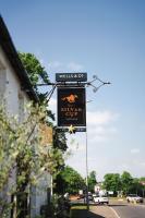 The Silver Cup - B&B Harpenden