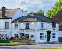 The Silver Cup - B&B Harpenden