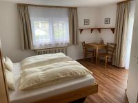 Doppelzimmer mit Balkon