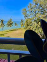Corus Seaview Family Suite at Port Dickson 6-8 pax - B&B Port Dickson