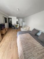 logement 5 parking gratuit - B&B Poitiers