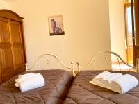 Deluxe Two-Bedroom Apartment with Garden View
