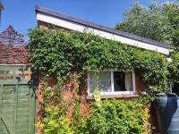 Avalon Retreat Cabin - B&B Glastonbury