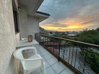 Athenas' Modern Oasis - B&B Kaména Voúrla