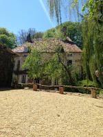 Les Chambres d'Hôtes du Bois Joli - Bed and Breakfast