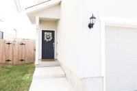 New Home by Lackland & Seaworld - Bed and Breakfast San Antonio