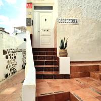 Stylish Casa Perla - Old Town Gem with Grill & Rooftop - B&B