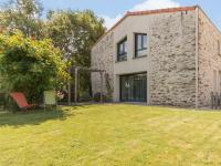 Charmante maison rénovée à 300m de la Loire avec jardin, terrasse, WiFi et équipements bébé - FR-1-306-815 - Bed and Breakfast
