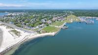 Virginia Lee - Brand new condo in downtown Cape Charles! - Chambres d'hôtes Cape Charles