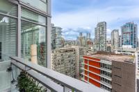 Prestige Living Spacious 2BR High-Rise with Skyline Views - Ferienwohnung