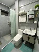 In Kilimani Yaya centre, ceiling fan, Netflix, gym - B&B Nairobi