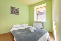 Old Town Escape 2 BR apartment by HomeyStay - B&B