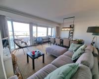 Knokke zeedijk met frontaal zeezicht nabij Rubensplein en casino, 20m van strand - B&B Knokke-Heist