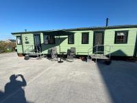 Seaside Chalet - Ferienwohnung Quilty