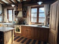 Къща за гости Родопски изгрев - B&B Leshten