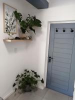 Beach Apartment with magical Mountain and Sea views - B&B