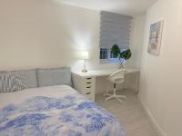 Spacious 4BR Home-Sleep 7 - 5 min to Shadwell - 20 min to Tower Bridge with AC - Chambres d'hôtes Londres