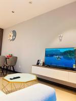 One-Bedroom Apartment with Balcony and Sea View