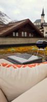 Appartamento con 3 Camere da Letto e Vista Montagna