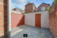 2 Bed House By Boyeilles Apartments Short Lets & Serviced Accommodation Belfast With Pool Table & Free Parking - Bed and Breakfast Belfast