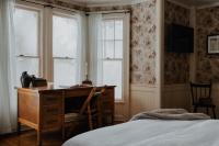 Book Village Inn - Twain Room Queen Bed - Ferienwohnung Hobart