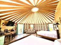 Yurt Overlook #6 with AC and Private Bath 2 Kings - Chambres d'hôtes Orderville