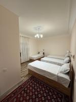 Posto Letto in Dormitorio con 4 Letti 