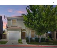 Spacious 4 bedroom 3 bath house! - B&B