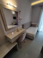 Deluxe studio with sea view (2nd floor)