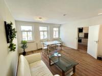 StayN8- 3 Zi- Apartment mit voll ausgestatteter Küche und Fahrradgarage im Leipziger Neuseenland - Ferienwohnung Borna