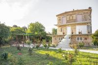 Castle House - B&B Áno Yerakaríon