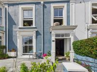 Central Falmouth Flat with Free Parking - B&B Falmouth