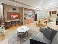 Strategic 3BR Casablanca Mansion with Pool & Wi-Fi by 2ndHome - Ferienwohnung Jakarta