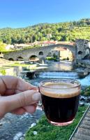 Apartamento colgante al río con vistas al puente - Chambres d'hôtes Camprodon