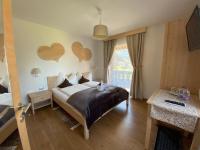 Double Room with Mountain View