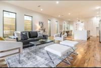 Townhouse Uptown Private Patio - Chambres d’hôtes