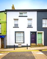 A stunning 3 bed Apartment - B&B Fishguard