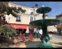 CROIX BLANCHE - LE LOGIS - B&B
