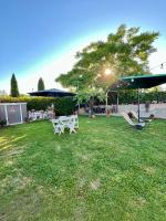 Chianti APT Garden free parking to San Gimignano - B&B Poggibonsi