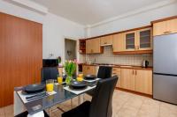 Budapest Family Apartment with free parking - B&B Budapest