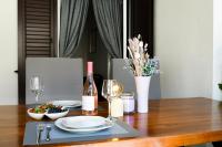 Lavica Mare Retreat - Modern Apartment near Le Meridien Podstrana - Chambres d'hôtes Podstrana