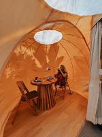 Camera Matrimoniale con Vista Giardino