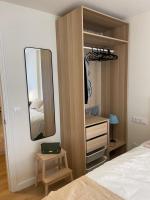Apartamento R14 en Miño con 2 dormitorios, salón-cocina, 1 baño y zona de lavandería, situado cerca de las playas - Chambres d'hôtes Miño