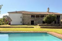 Casa das Pintoras Garden and Pool - B&B