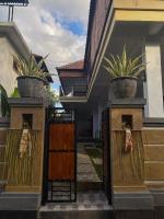 Holiday Guest House - Bed and Breakfast Amed