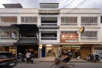 Stylish 3BR Penthouse in the Heart of Nimman 305sqm - B&B Chiang Mai